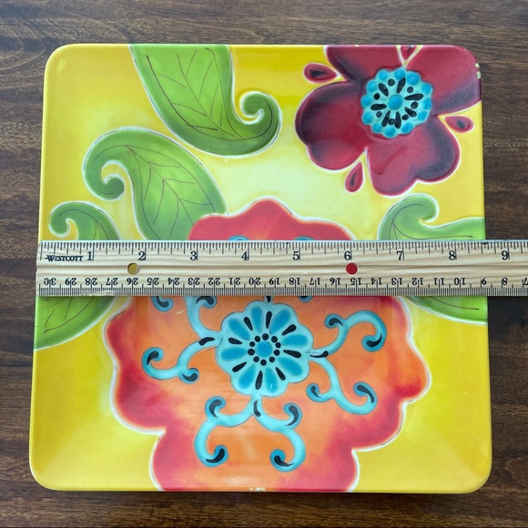 Coordinating Laurie Gates plate and bowl - Picture 6 of 8